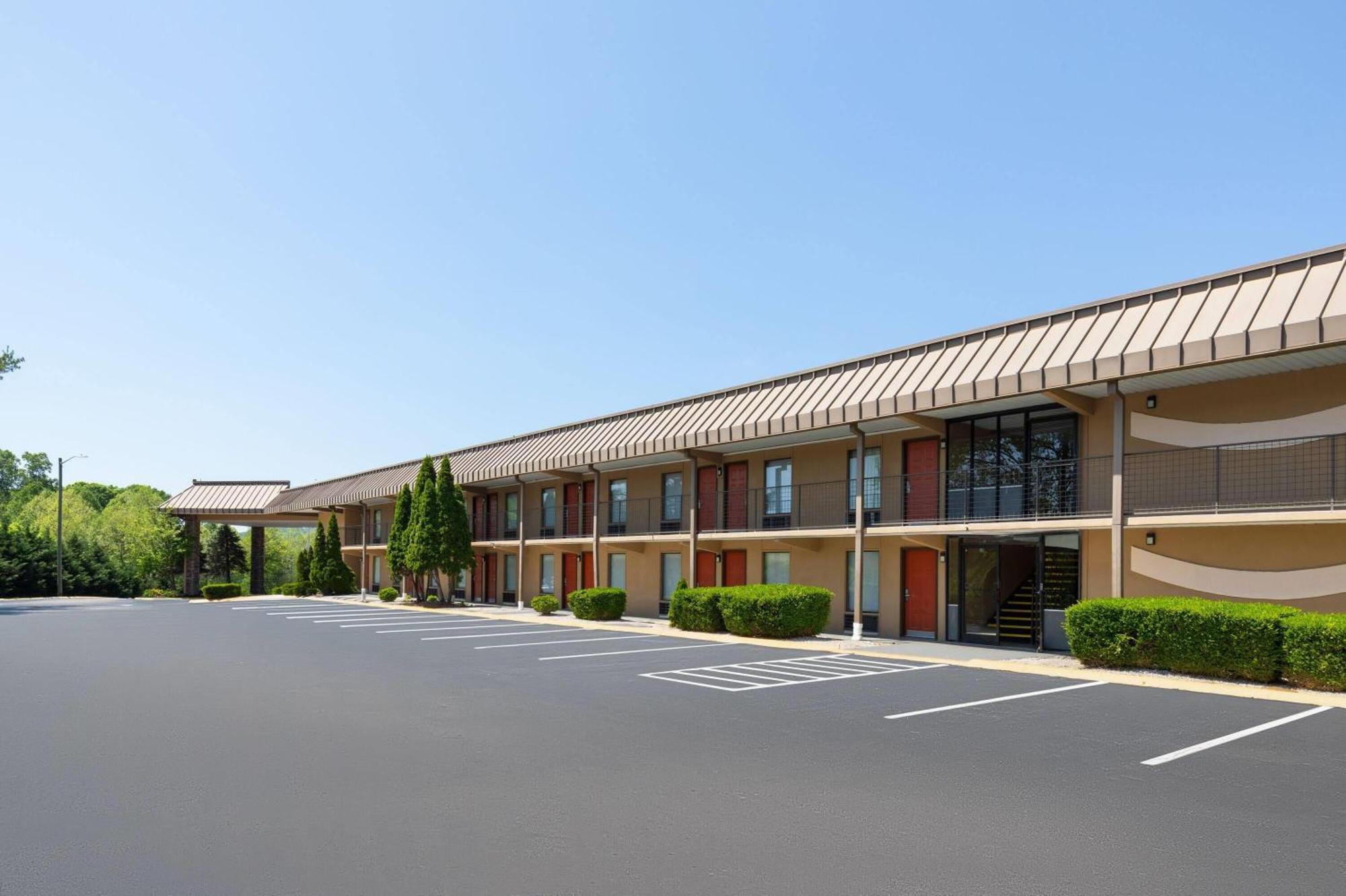 Baymont By Wyndham Knoxville I-75 Екстериор снимка