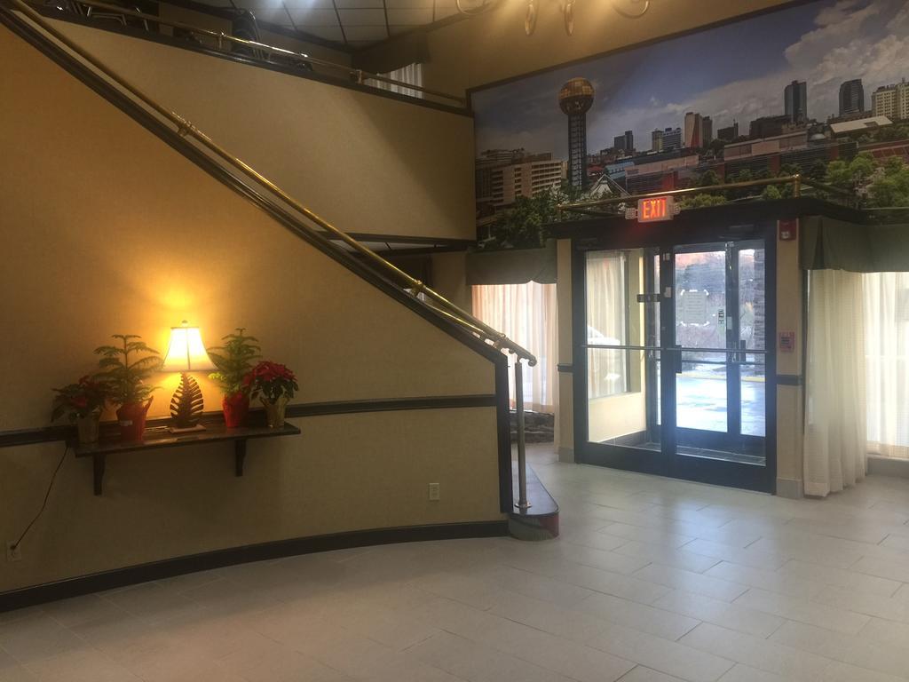 Baymont By Wyndham Knoxville I-75 Екстериор снимка